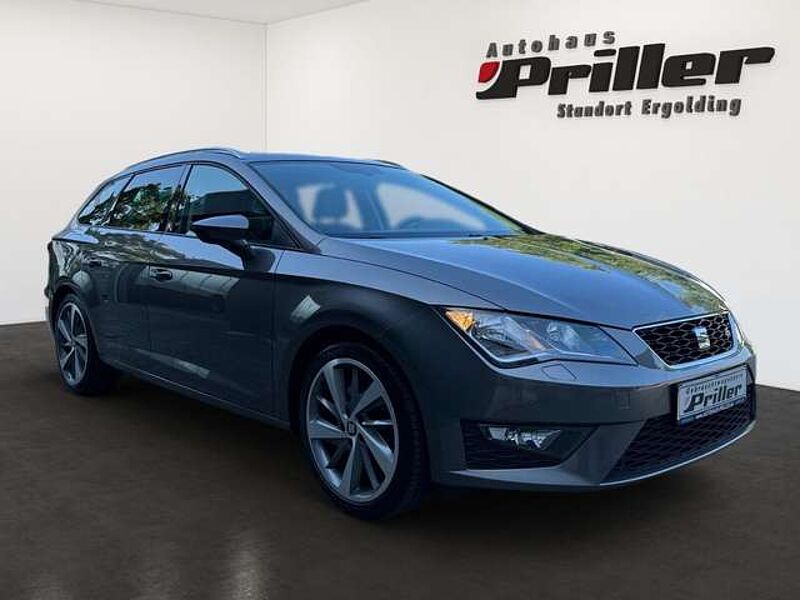 SEAT Leon ST 2.0TDI FR-Line *PANO/NAVI/DAB/SHZ*