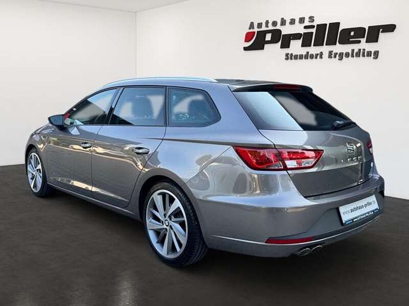 SEAT Leon ST 2.0TDI FR-Line *PANO/NAVI/DAB/SHZ*