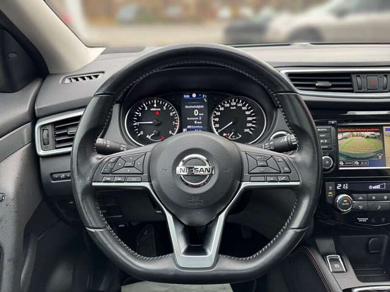 Nissan Qashqai 1.3DIG-T DCT N-Motion *NAVI/SHZ/PANO/LED